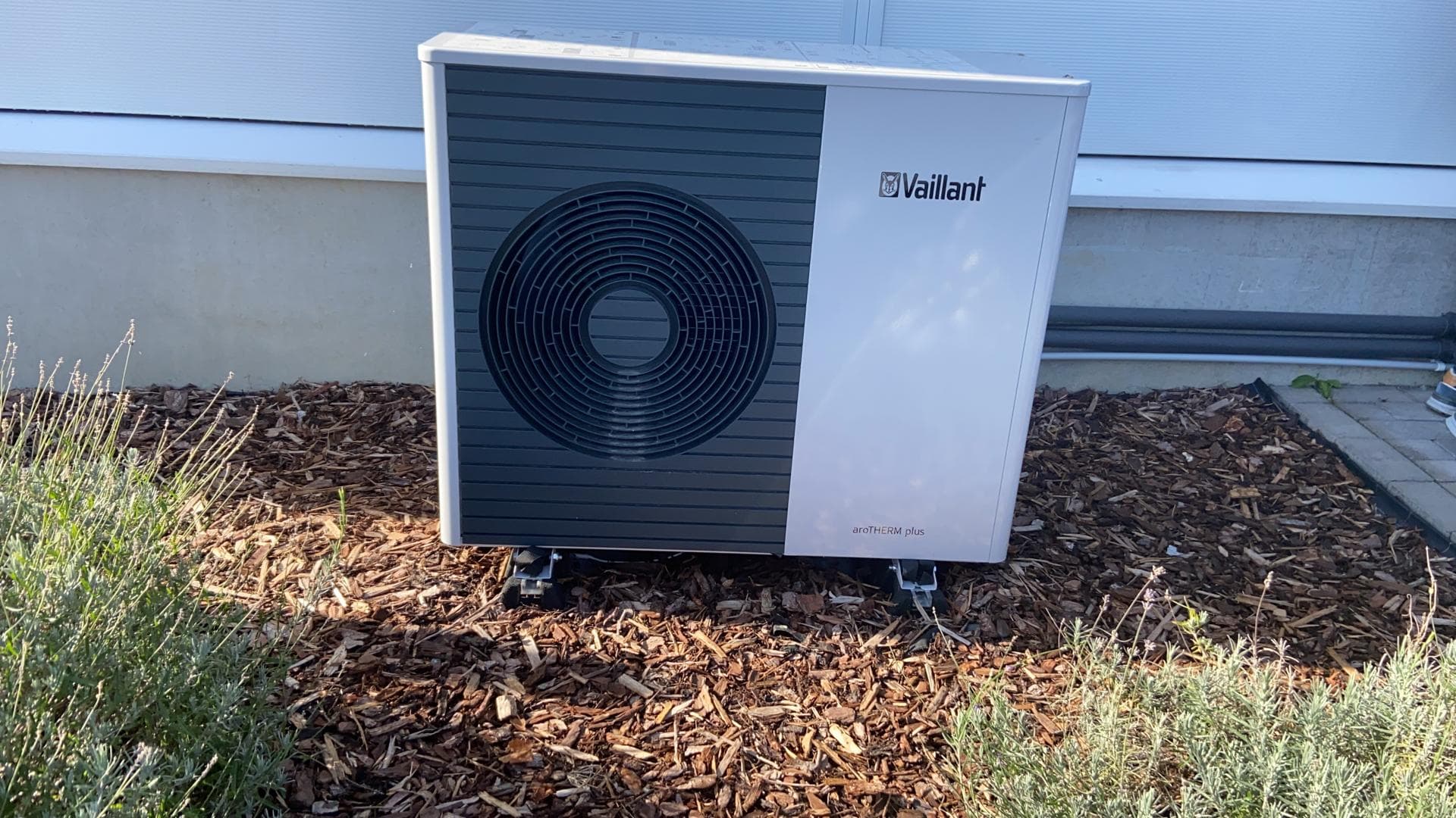 Pompe à chaleur Vaillant aroTHERM Plus installée